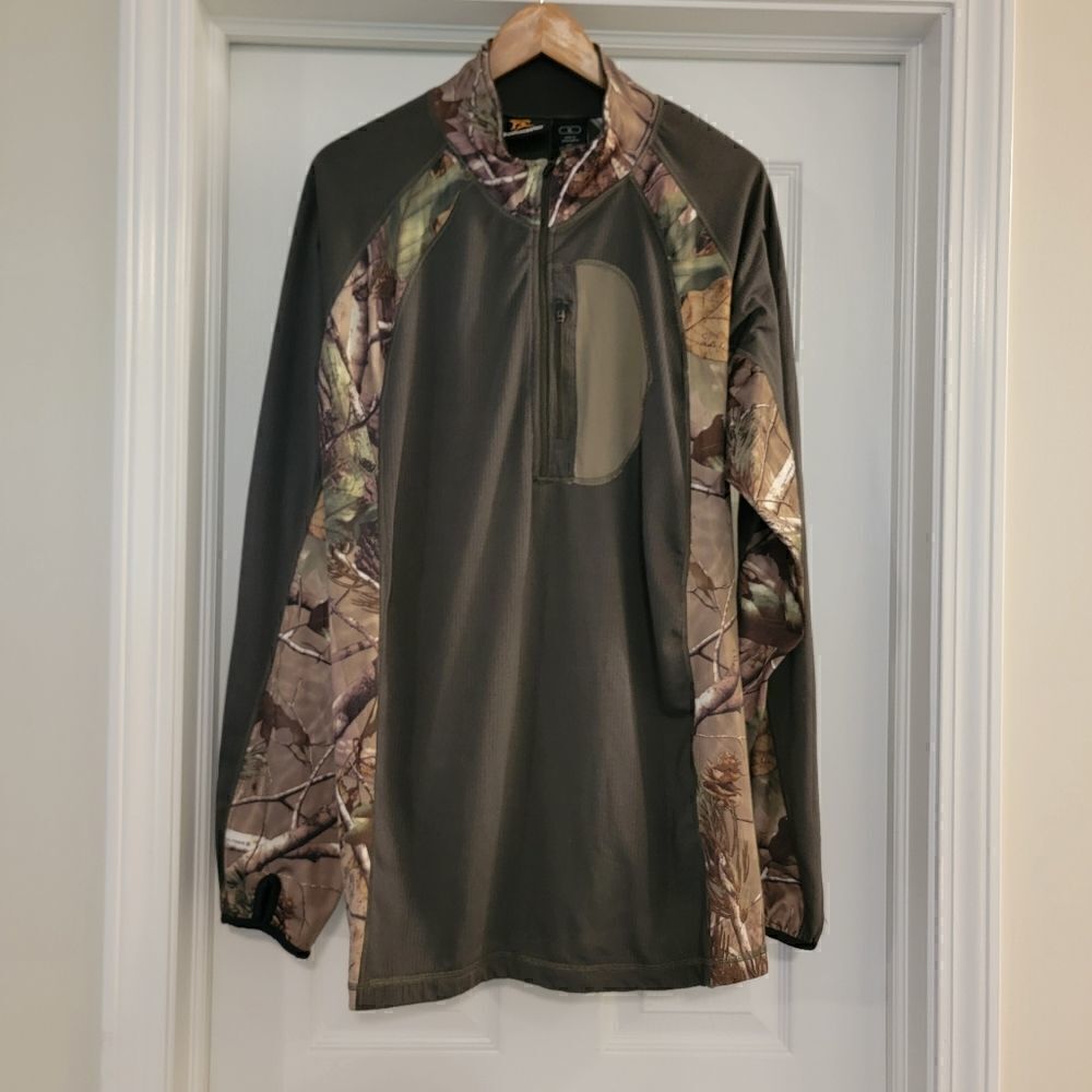 Bushmaster quarter-zip camo size XL